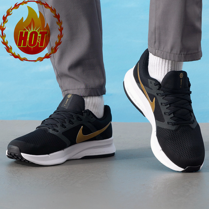 Nike Men’s Run Swift 3 Low-Top - Men'S Shoes Nike Black 评论和价格